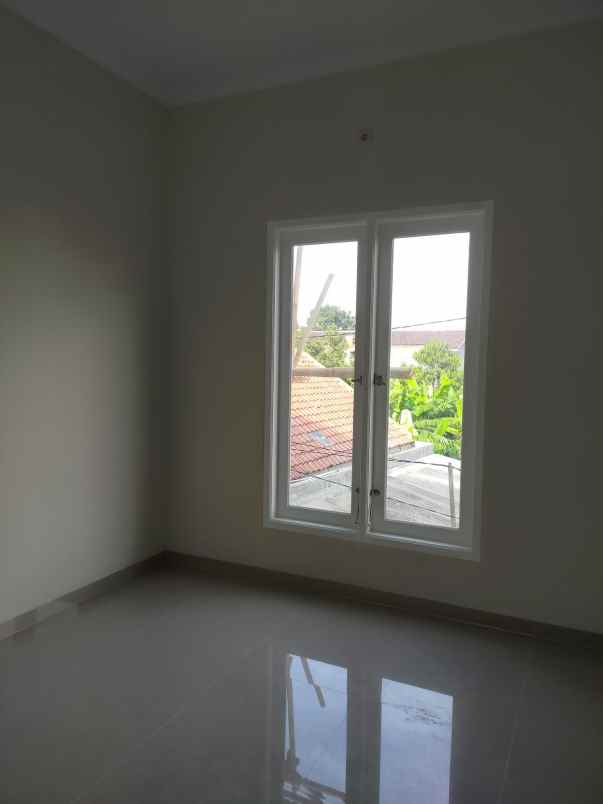 rumah tanah baru beji depok