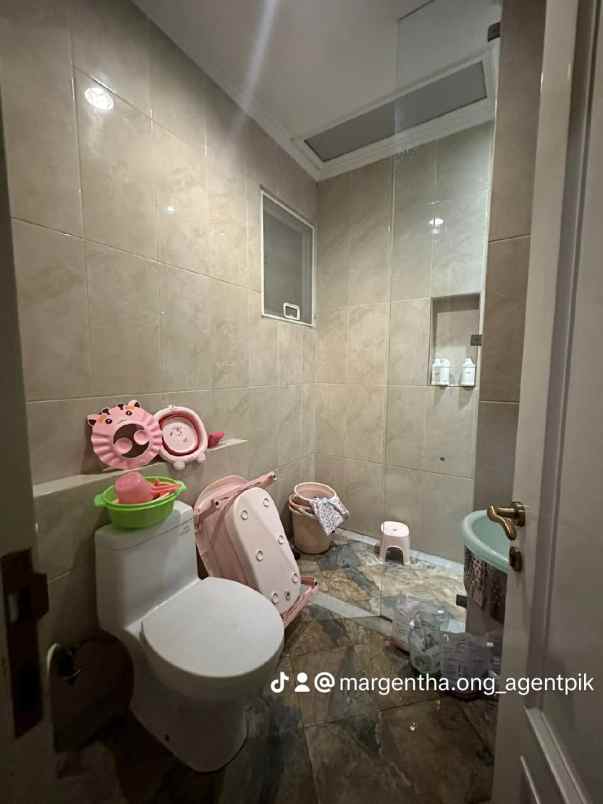 rumah town house cordoba pik furnished