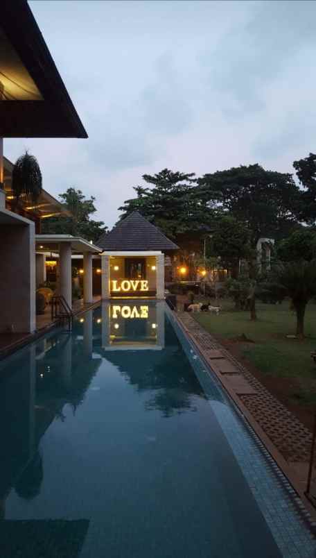 rumah tropical di bukit golf bsd