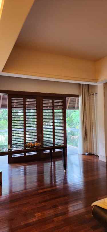 rumah tropical di bukit golf bsd