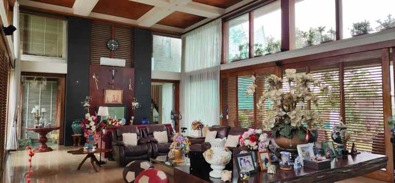 rumah tropical di bukit golf bsd