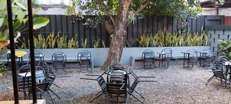 rumah untuk kantor restoran di kalibata tengah