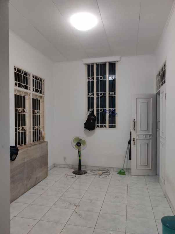 rumah villa permata gading