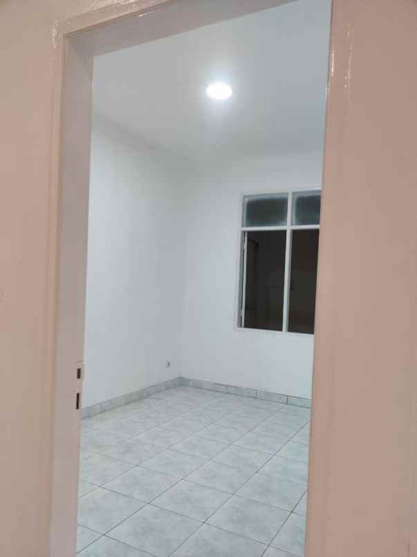 rumah villa permata gading