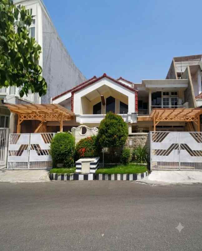 rumah wisma permai strategis row 3 mobil