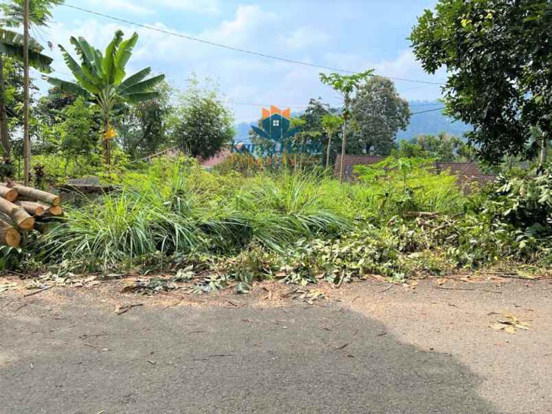 tanah 200 juta barat pasar kemuning karanganyar