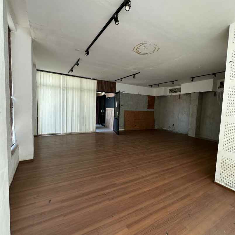 tempat usaha jl ry rungkut industri kidul surabaya