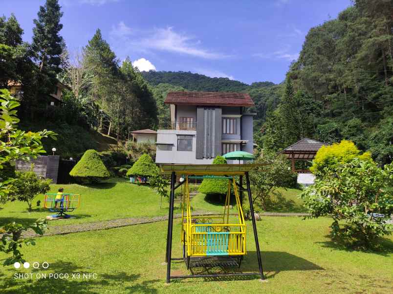 villa alamat jalan cisarua kam