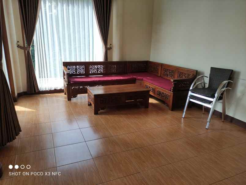 villa alamat jalan cisarua kam