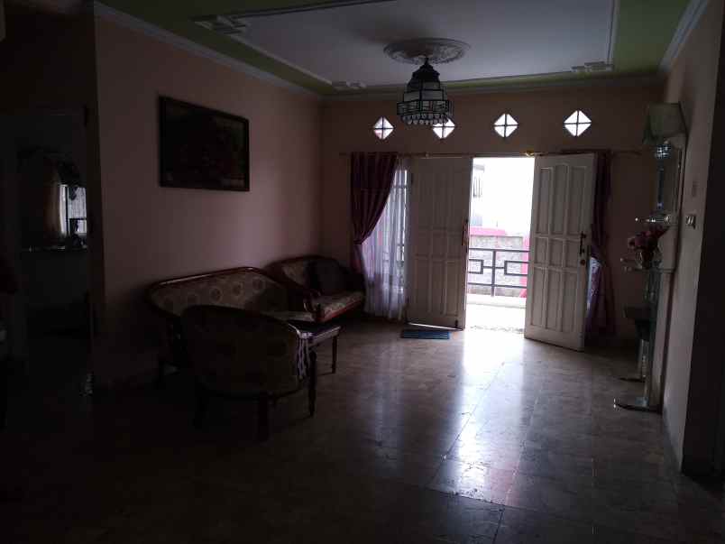 villa alamat jalan cisarua km 80