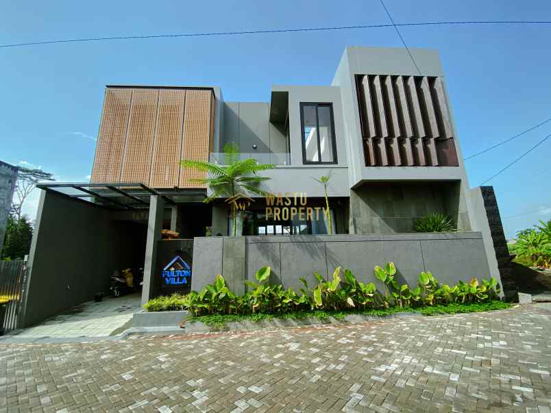 villa fully furnish di jakal utara view sawah
