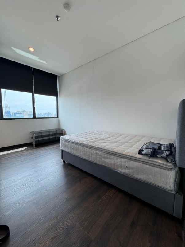 apartemen veranda residence puri indah 3br corner hook