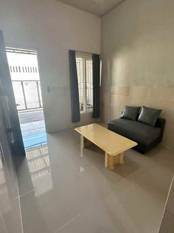 butuh segera laku jual rumah semolowaru elok