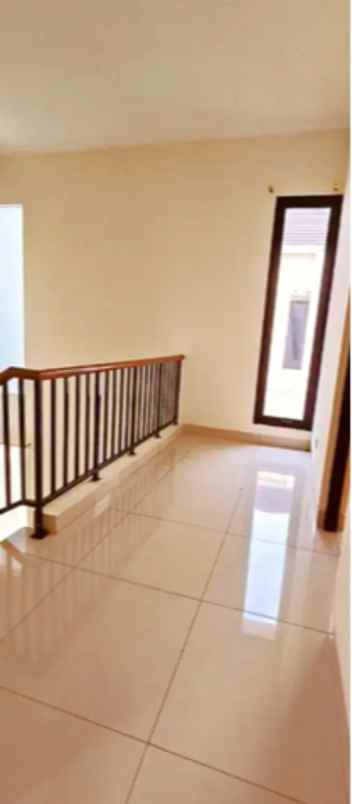 cluster arana 2 lt uf dewi