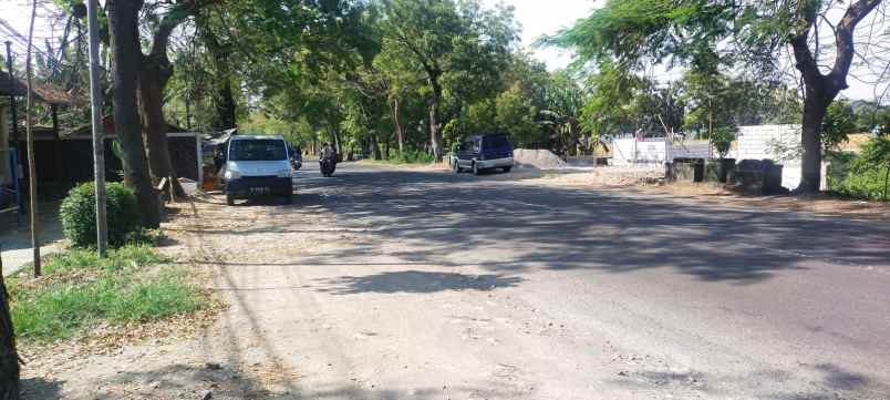 di seakan gudang di nol jalan provinsi loceret nganjuk