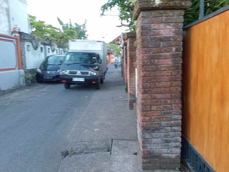 dijual 5 are free rumah lama jl sakura suli denpasar