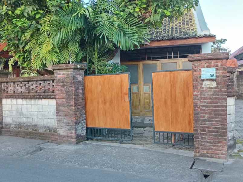 dijual 5 are free rumah lama jl sakura suli denpasar