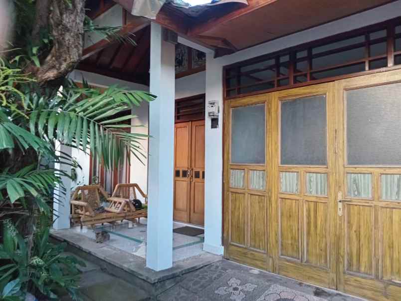 dijual 5 are free rumah lama jl sakura suli denpasar
