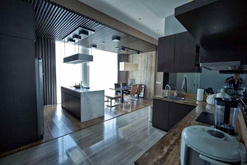 dijual apartemen ciputra world jl mayjend