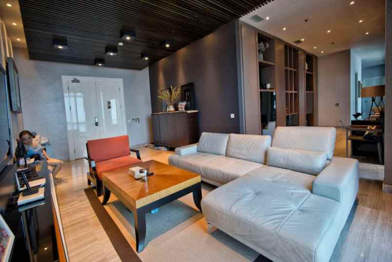 dijual apartemen ciputra world jl mayjend