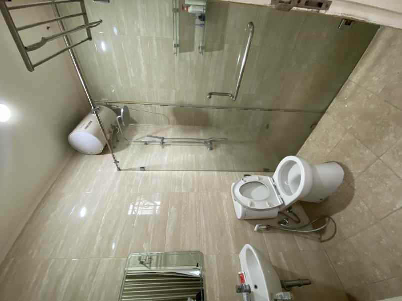 dijual apartemen cluster bohemia by