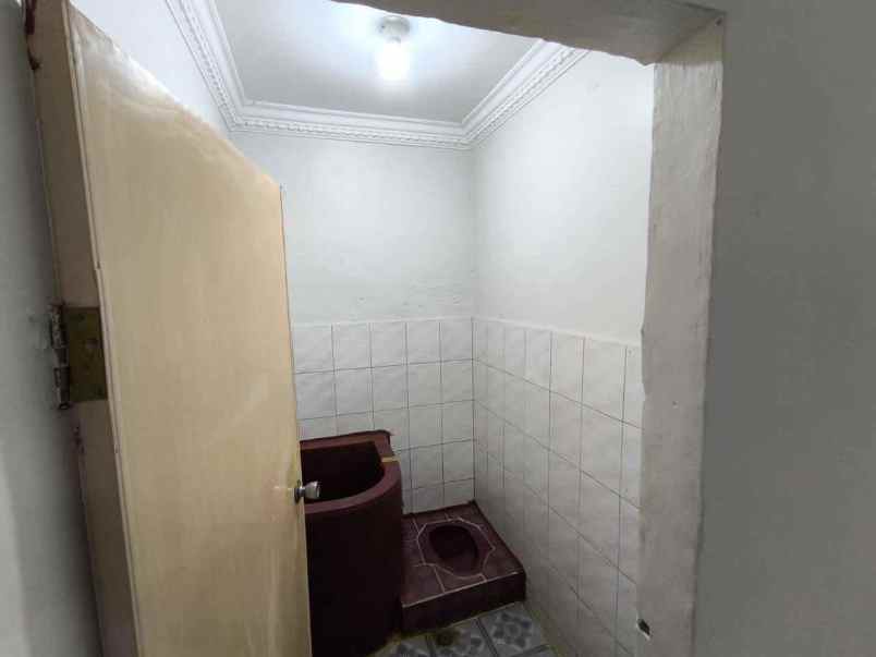 dijual cepat rumah 2 lantai perum damai langgeng