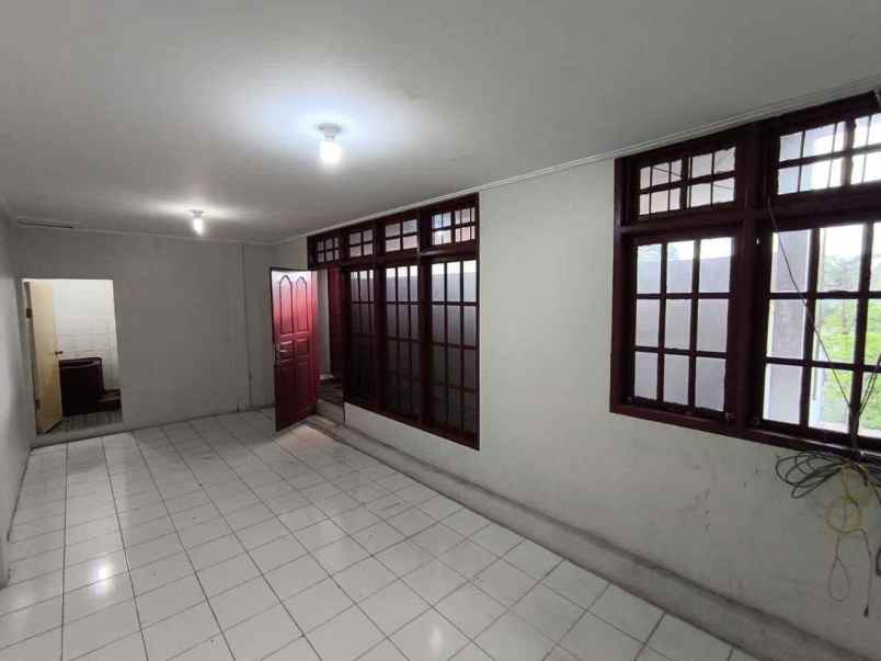 dijual cepat rumah 2 lantai perum damai langgeng