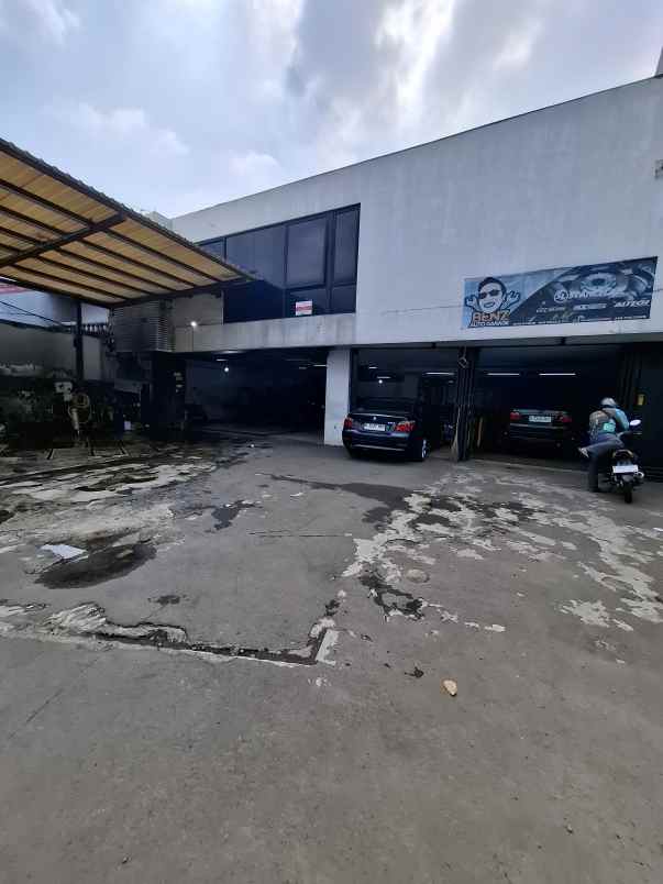 dijual ex bengkel di bintaro