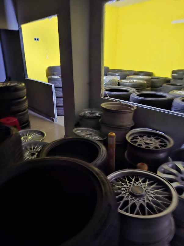 dijual ex bengkel di bintaro