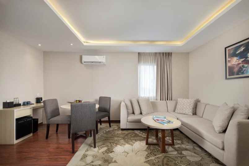 dijual hotel renon kec denpasar selatan