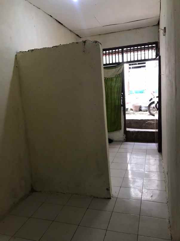 dijual kost beji depok