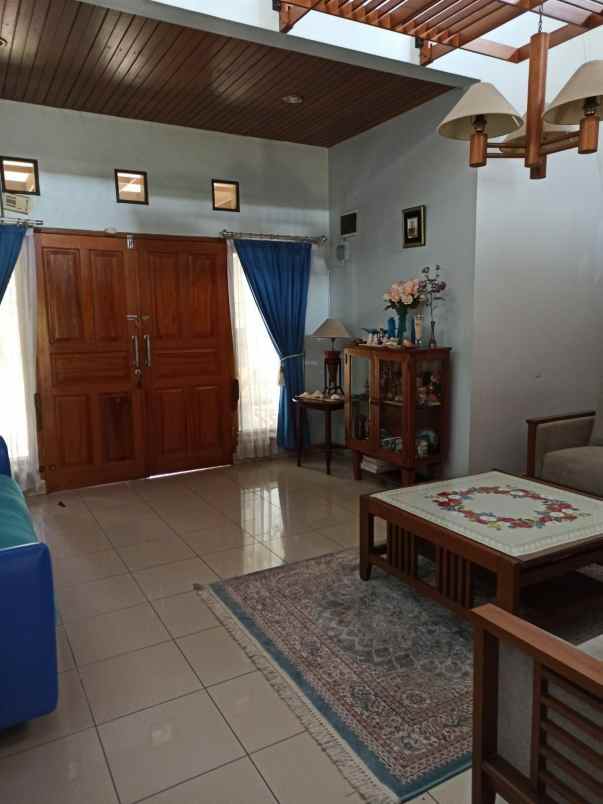 dijual kost cigadung raya barat
