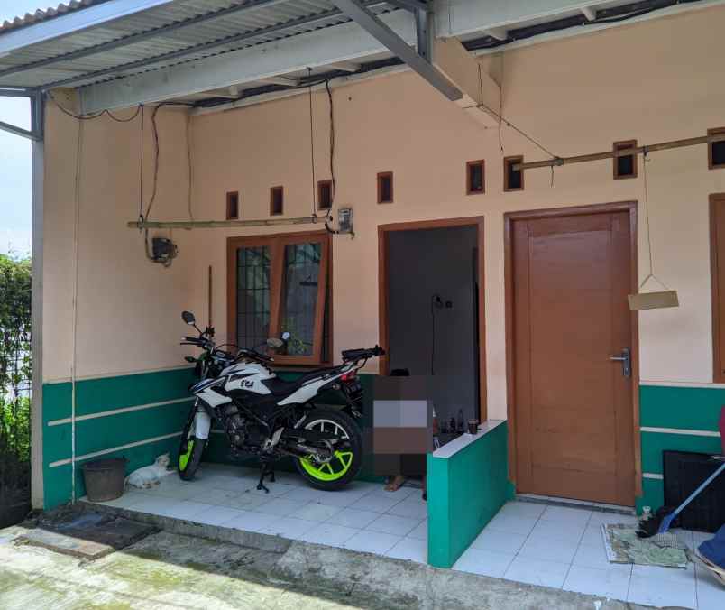 dijual kost jelupang