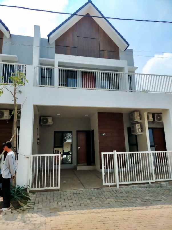 dijual kost jl chili jl perum joyo