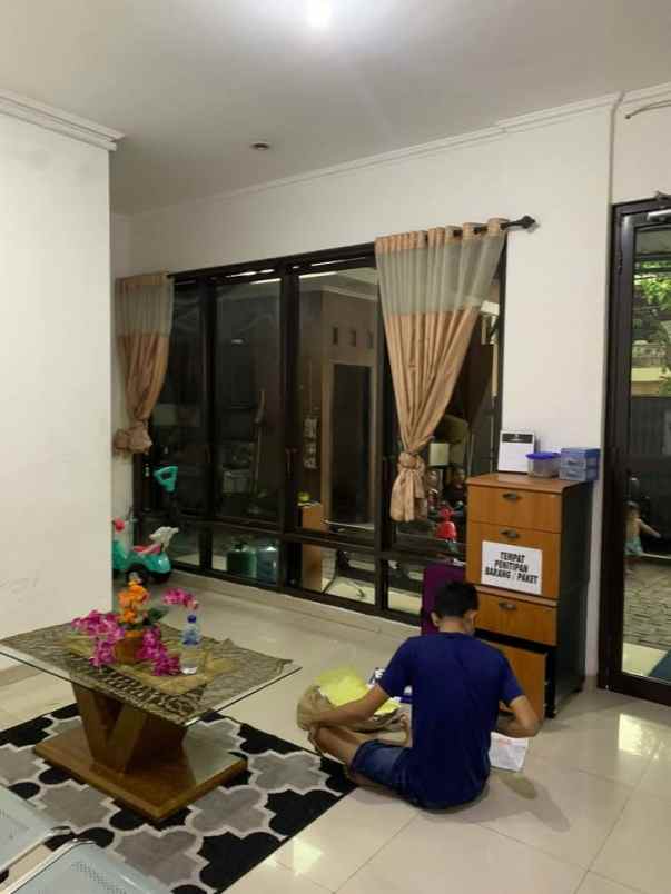 dijual kost johar baru