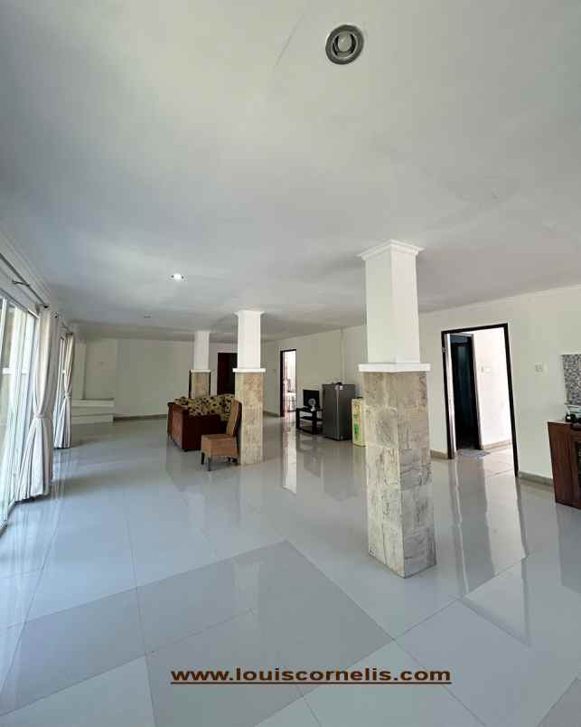 dijual rugi villa 800 m view laut bukit di lovina bali