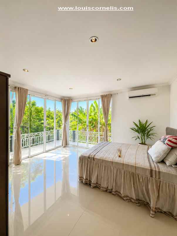 dijual rugi villa 800 m view laut bukit di lovina bali