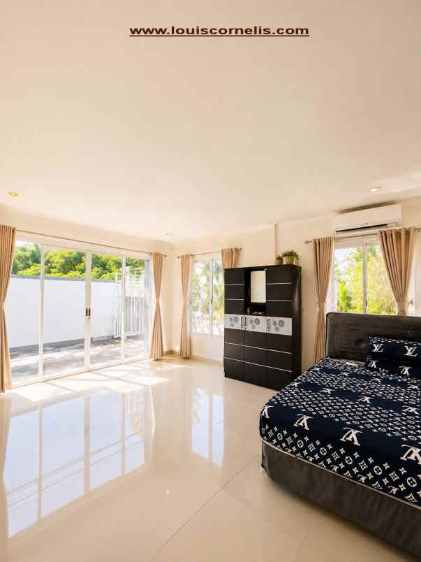 dijual rugi villa 800 m view laut bukit di lovina bali