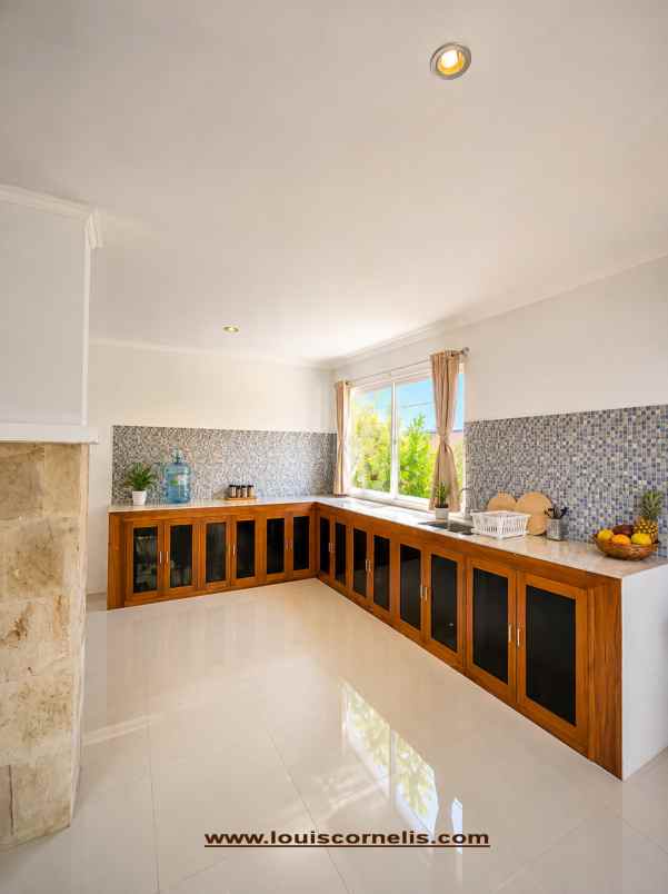 dijual rugi villa 800 m view laut bukit di lovina bali