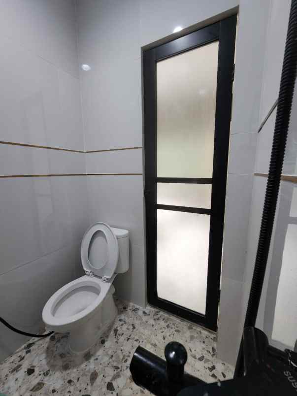 dijual ruko gudang kantor jalan kaliurang km 14