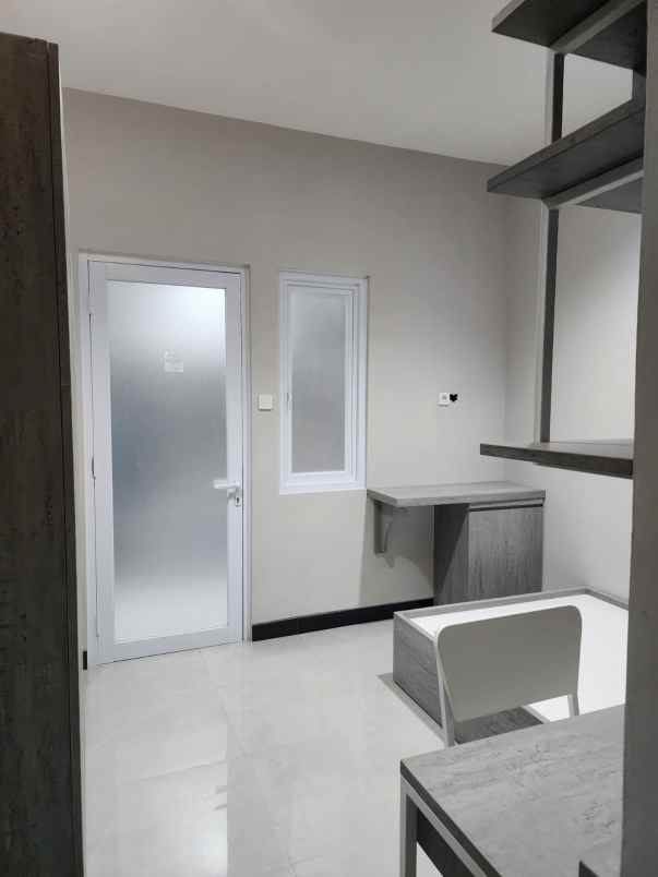 dijual ruko gudang kantor jalan kaliurang km 14