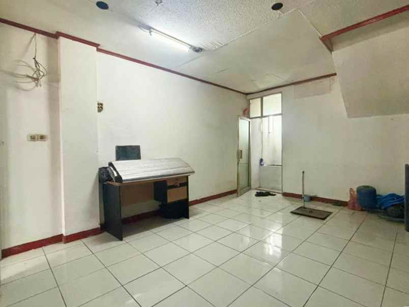 dijual ruko gudang kantor jalan kh hasyim ashari