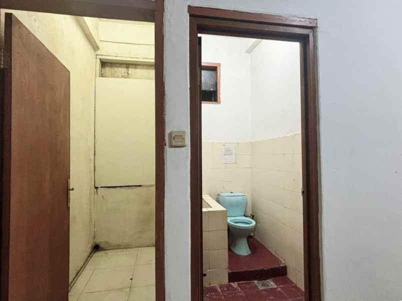 dijual ruko gudang kantor jalan kh hasyim ashari