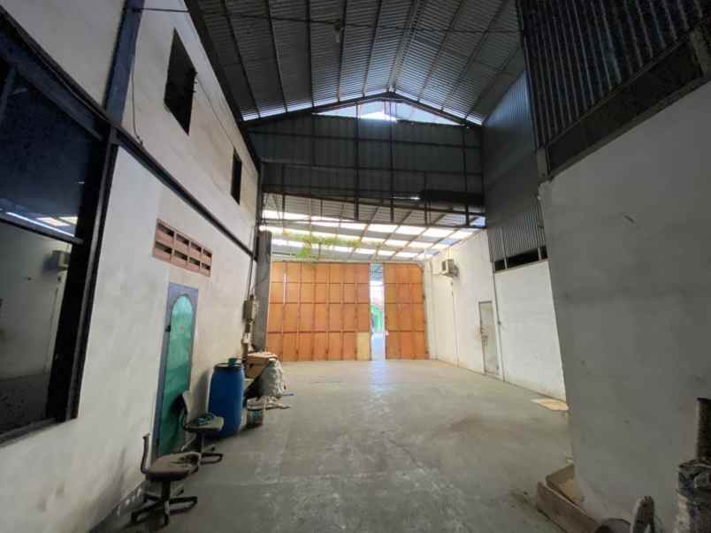 dijual ruko gudang kantor jalan raya kaliabang