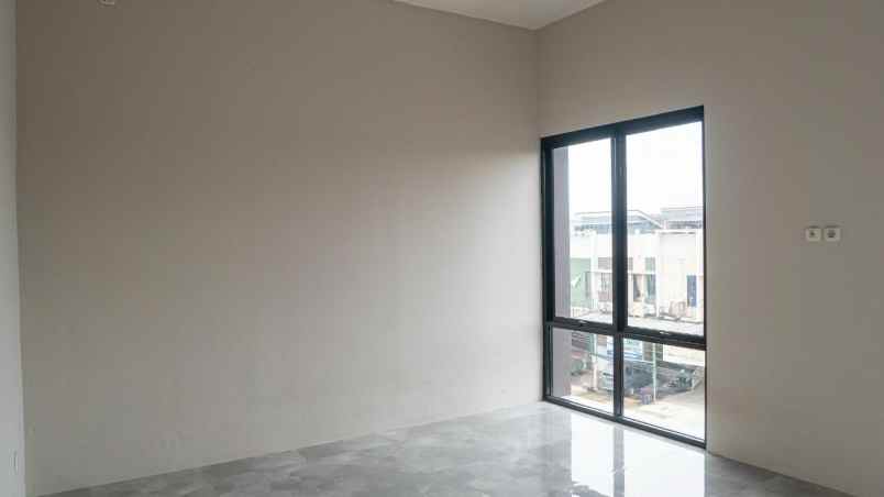 dijual ruko gudang kantor jombang