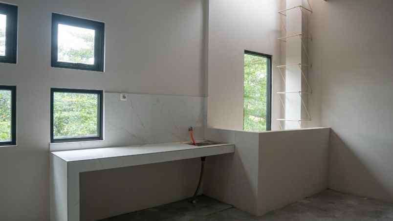 dijual ruko gudang kantor jombang