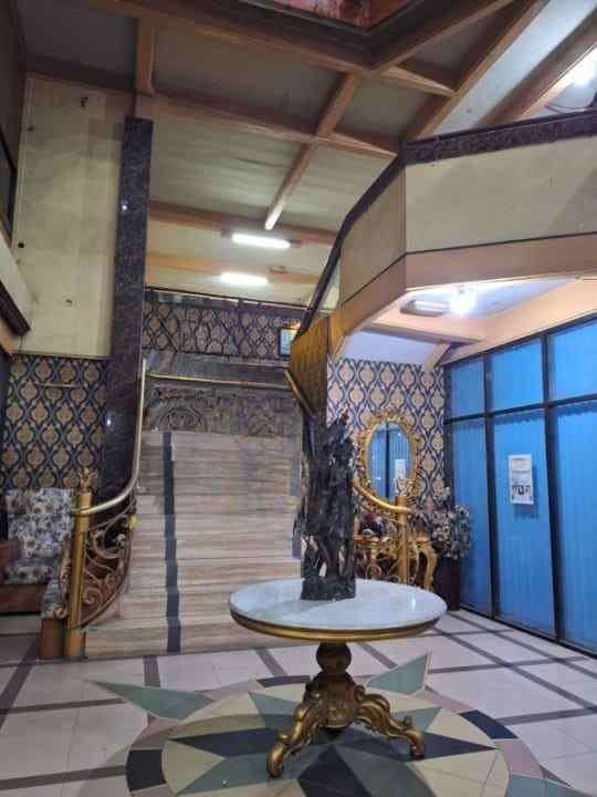 dijual ruko gudang kantor raya manyar