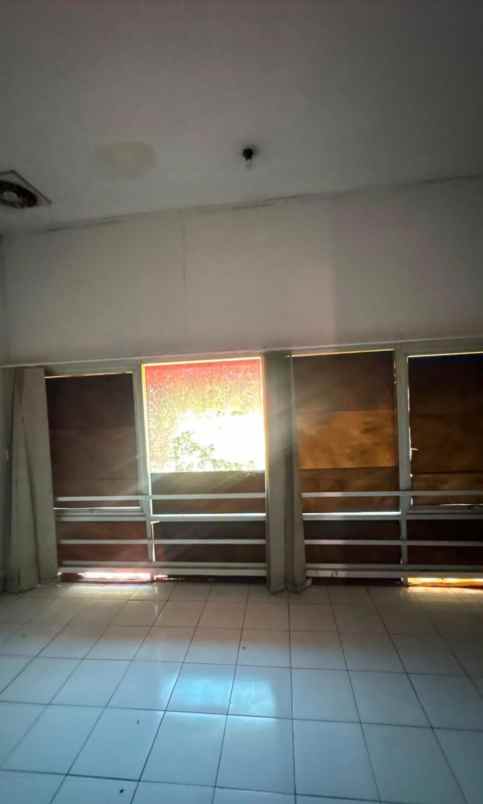 dijual ruko gudang kantor raya nginden semolo
