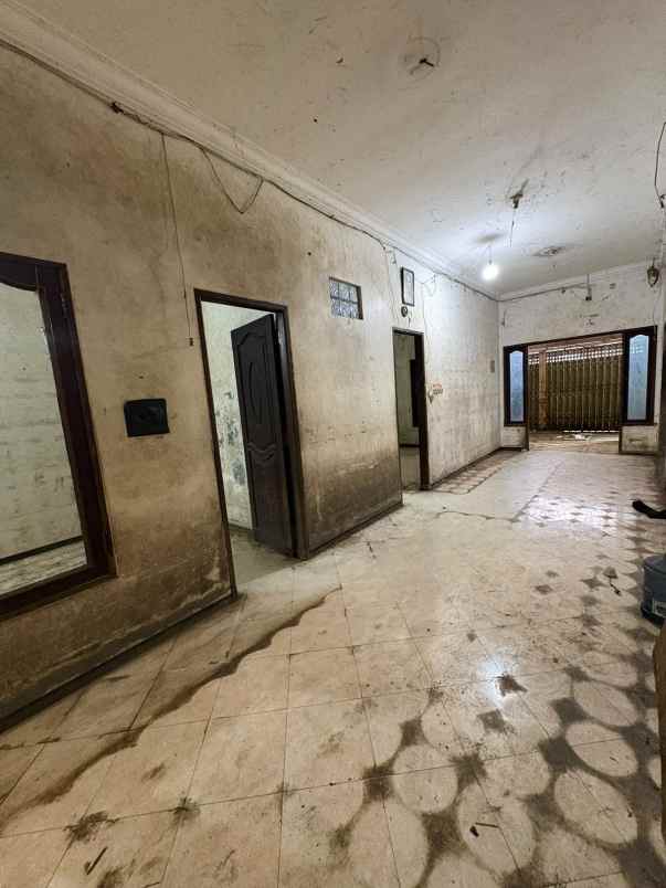 dijual ruko gudang kantor simpang darmo permai selatan