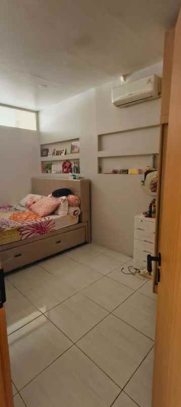 dijual ruko gudang kantor taman surya